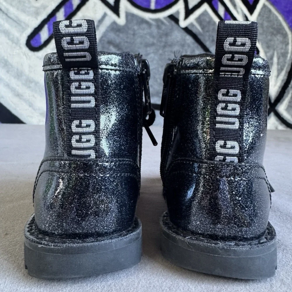Size 7c - UGG Ryann 1153522T Kids Black Glitter Patent Leather Winter Boots